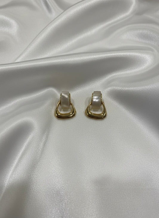 Vintage gold and triangle pearl earrings.