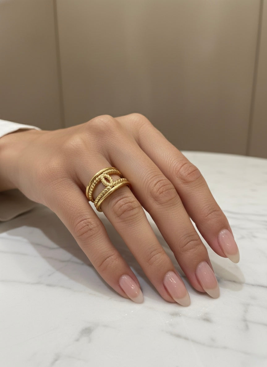Classic gold adjustable ring
