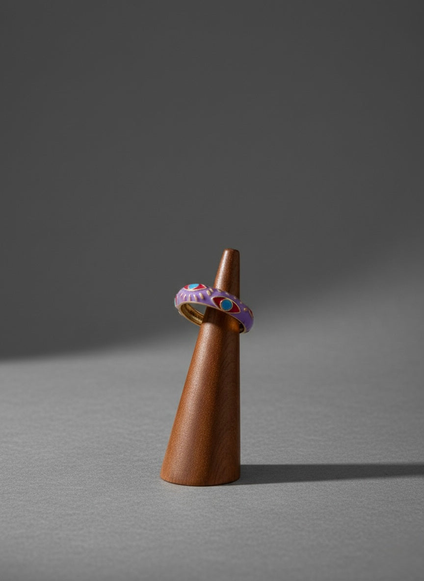 Elegant enamel classic ring