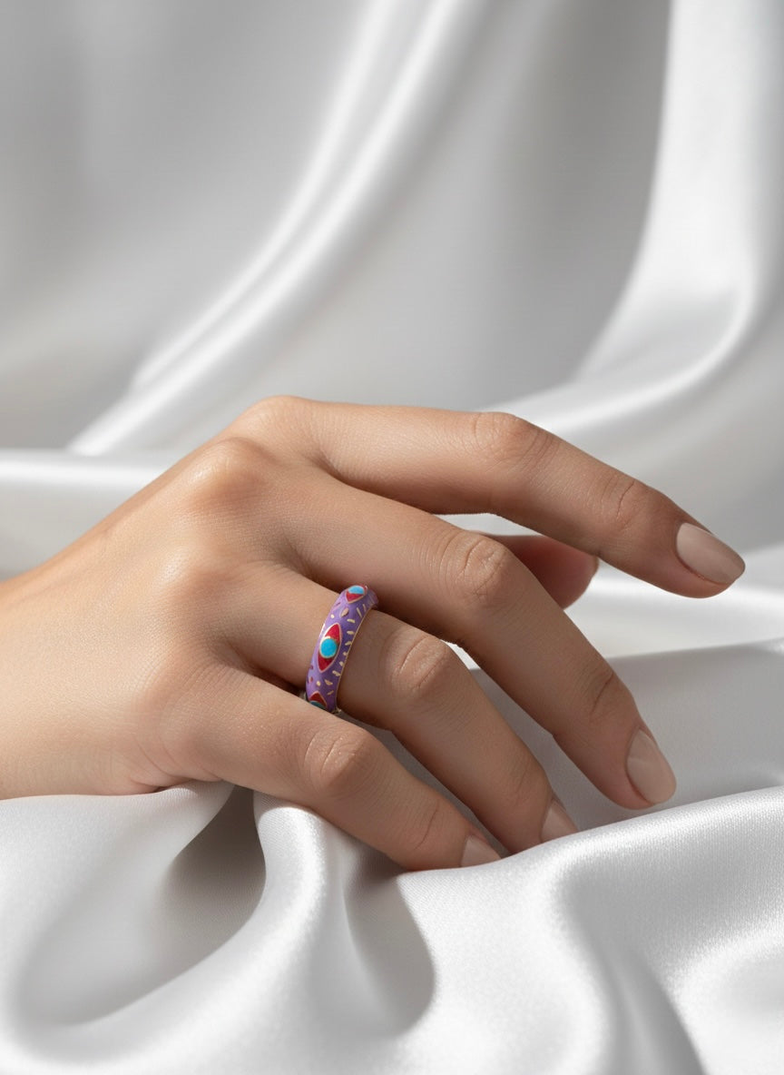 Elegant enamel classic ring