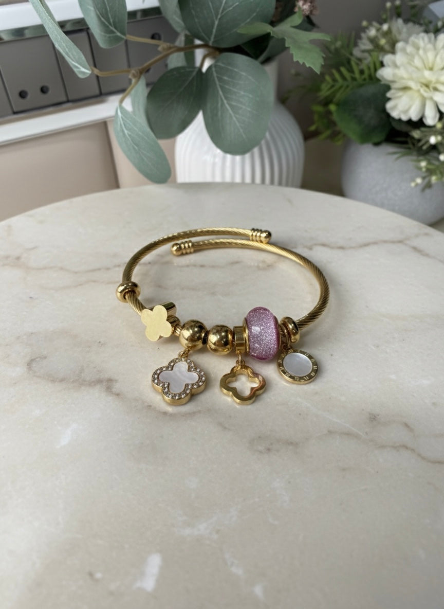 Floral charm adjustable gold bracelet