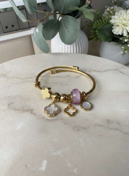 Floral charm adjustable gold bracelet