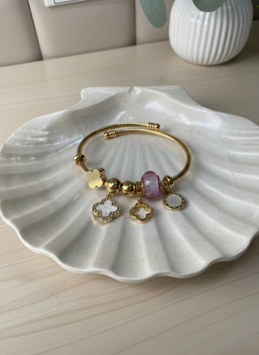Floral charm adjustable gold bracelet