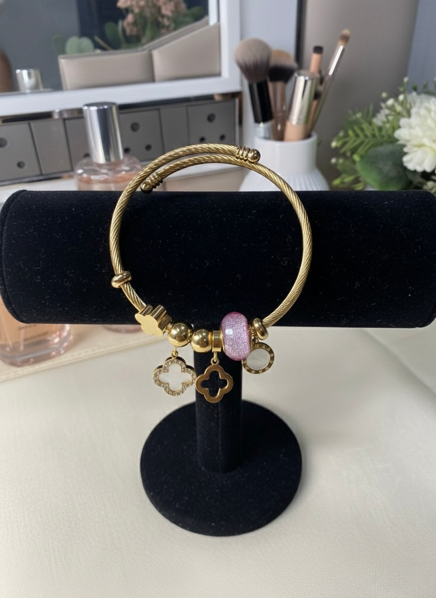 Floral charm adjustable gold bracelet