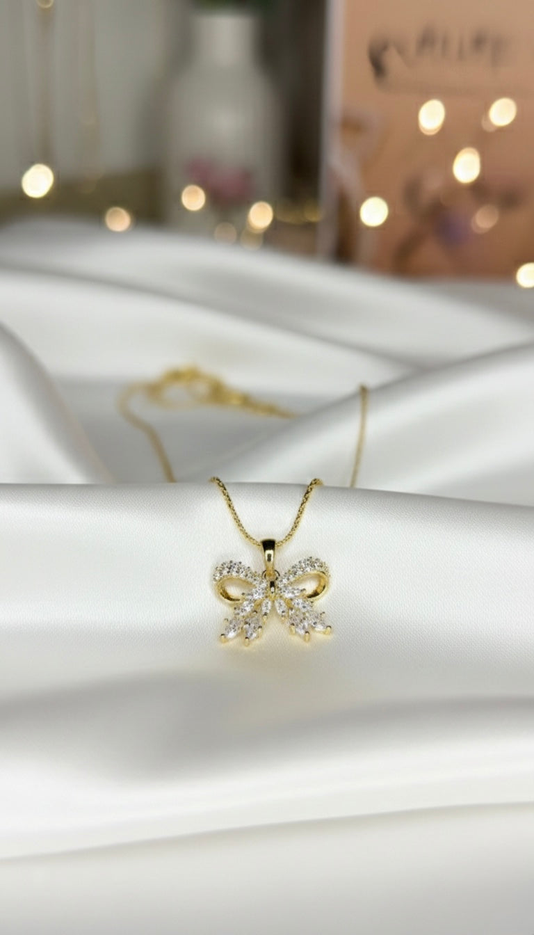 Dainty Bow Pendant for Gifting
