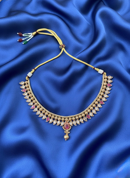 Delicate polki stone necklace