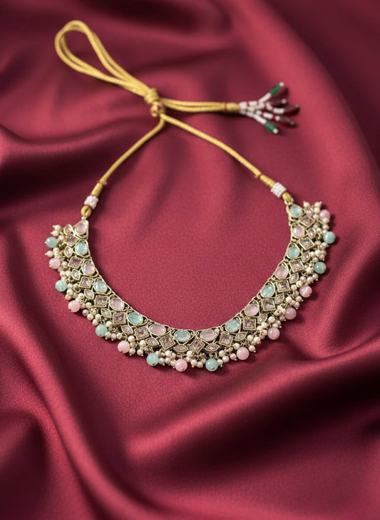 Emerald-pink stone Mona Lisa necklace