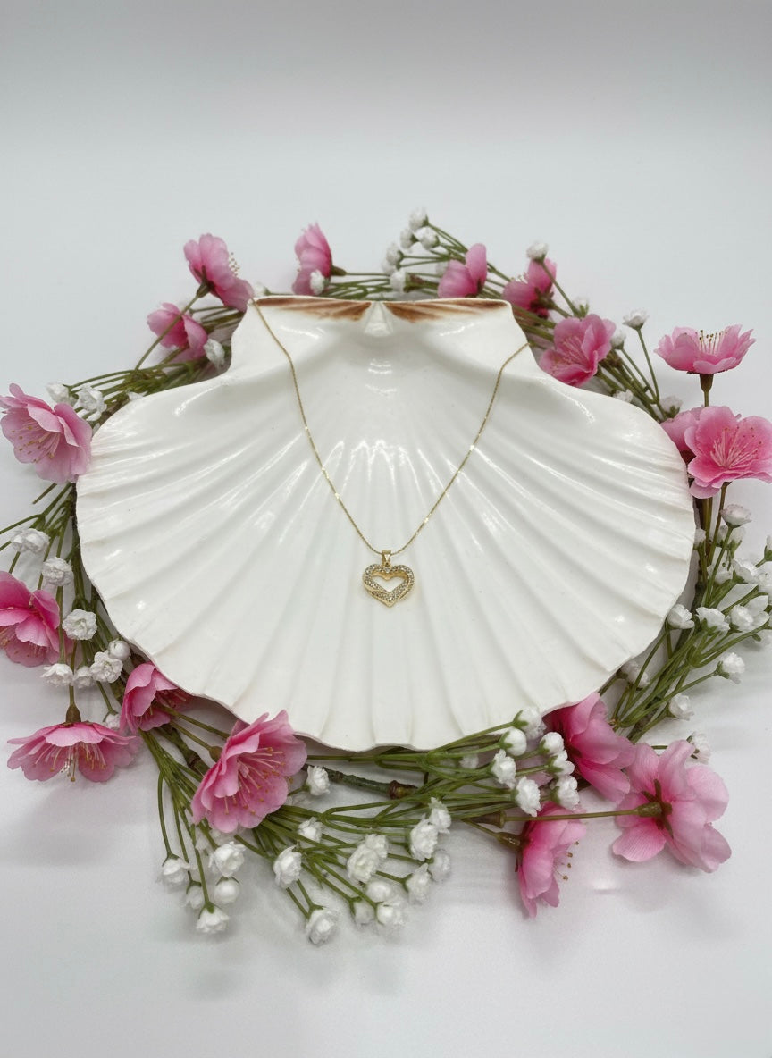 Delicate diamond heart pendant
