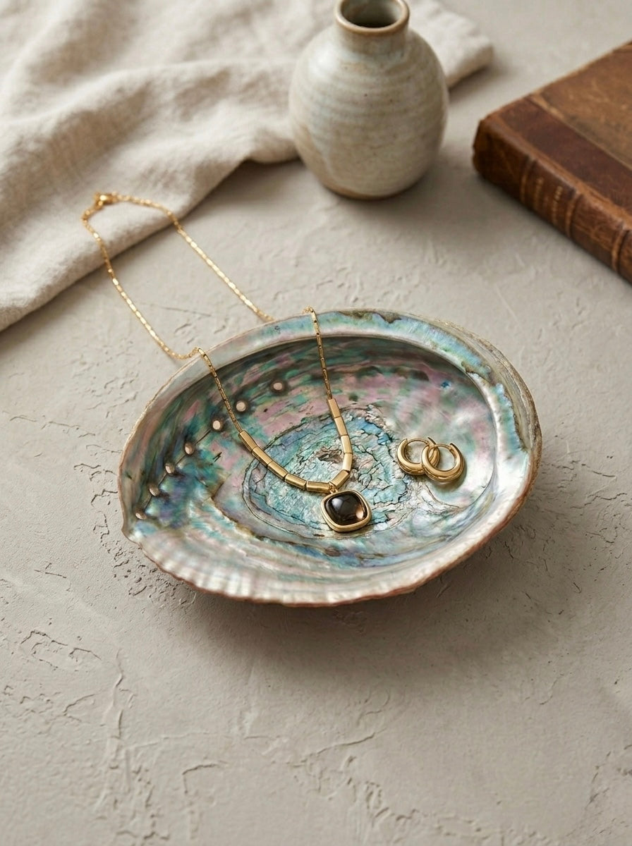 Minimal black stone gold necklace