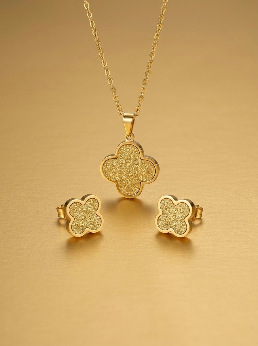 Golden clover pendant earrings set
