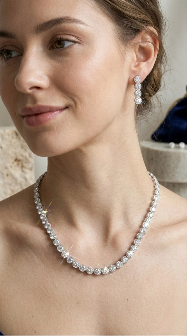 Luxury Sparkling Diamond Look Necklace Set