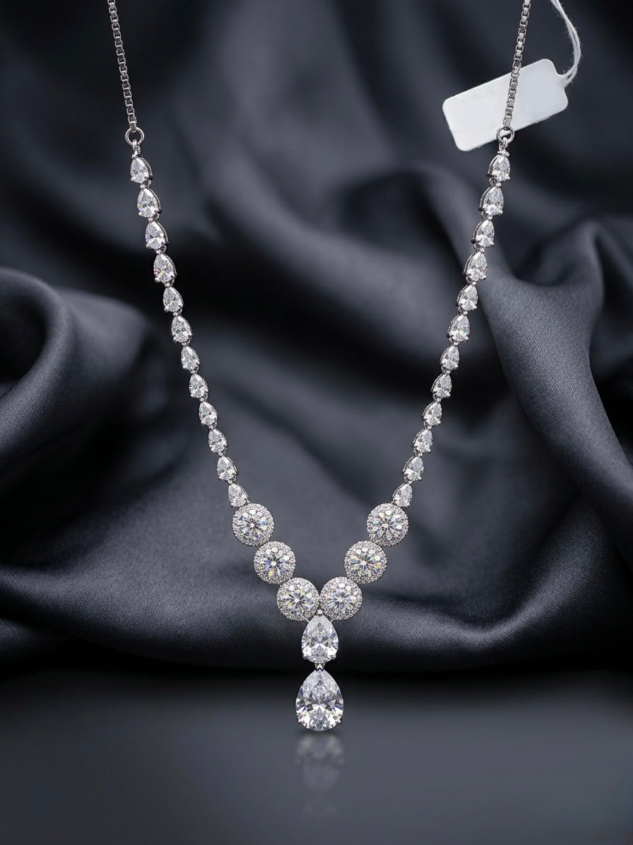 Timeless diamond bridal jewellery set