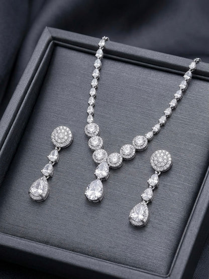 Timeless diamond bridal jewellery set