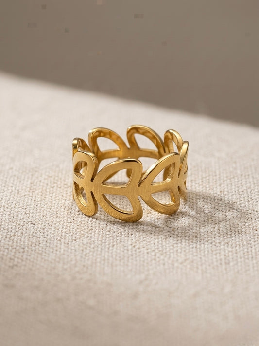 Modern cutout design gold ring