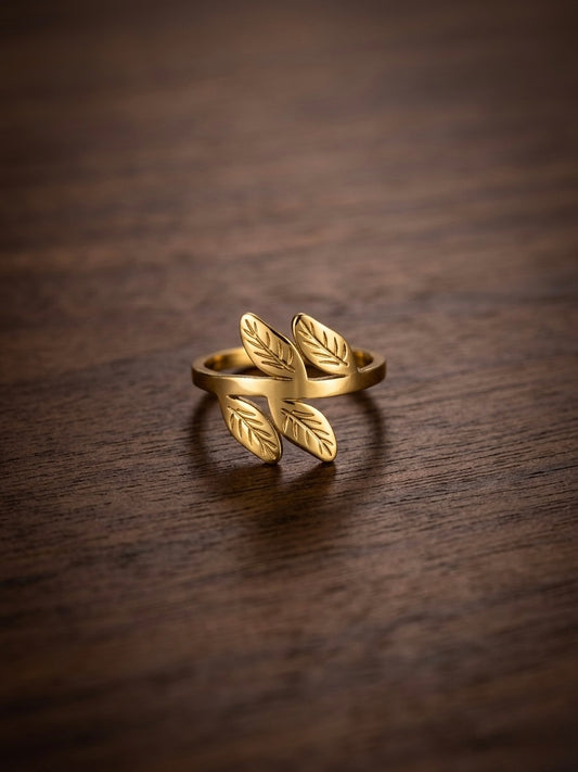 Modern cutout leaf gold ring