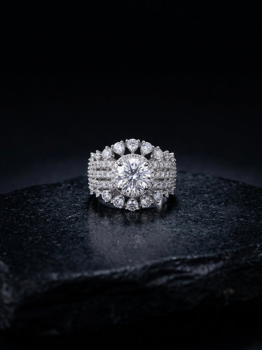 Elegant solitaire look diamond ring
