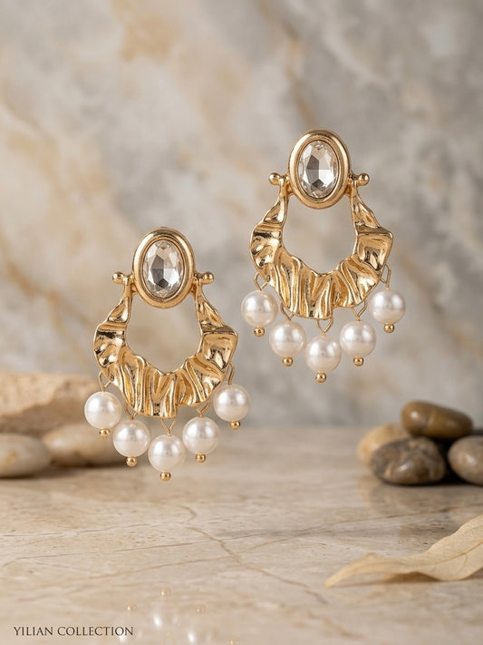 Vintage gold textured chandelier crystal earrings.