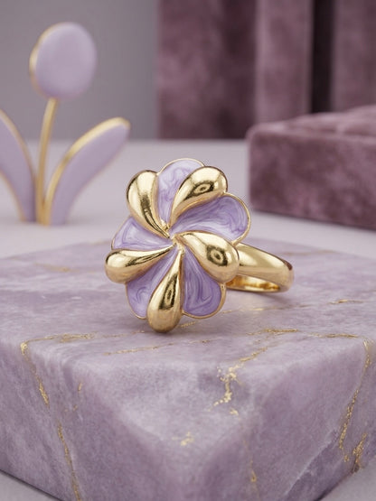 Elegant gold and lavender enamel ring.
