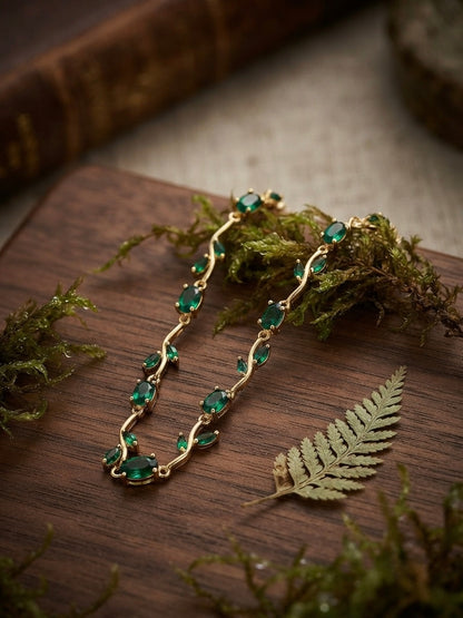 Stunning green gemstone tulip necklace.