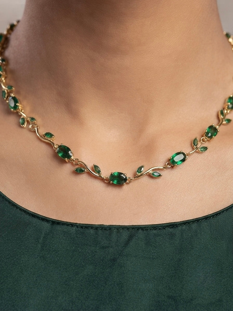 Stunning green gemstone tulip necklace.