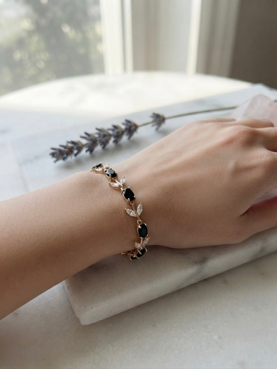 Elegant black stone tulip bracelet.