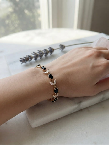 Elegant black stone tulip bracelet.