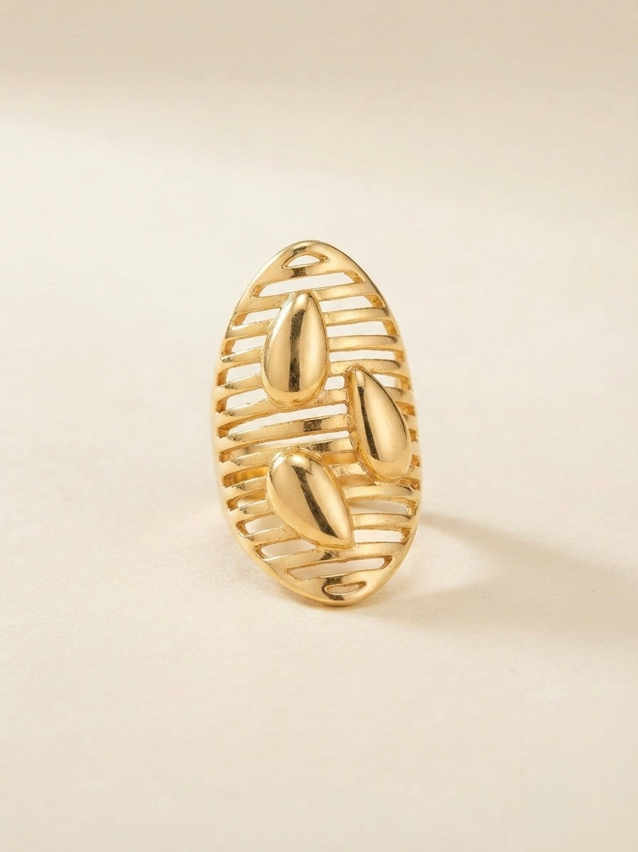 Elegant Lattice Design Gold Ring.