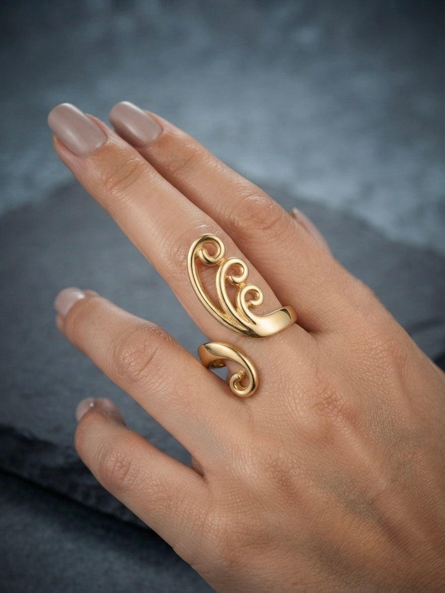 Elegant Gold Swirl Statement Ring