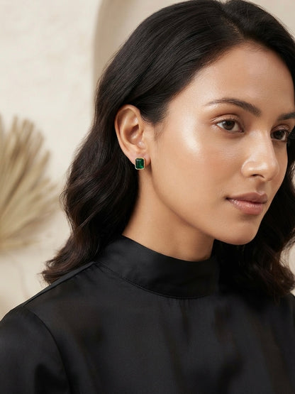 Gold emerald cut green stone necklace set.
