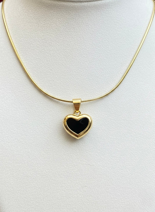 Elegant Black Heart Pendant Necklace