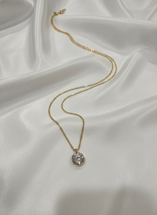 Minimal Gold Solitaire Pendant Necklace