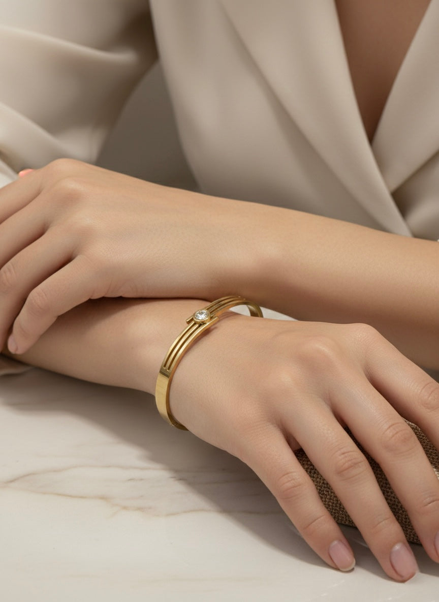 Classic Gold Stone Kada