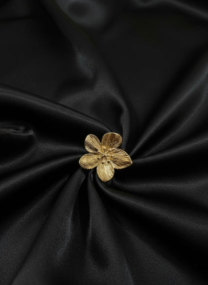 Elegant gold floral adjustable ring