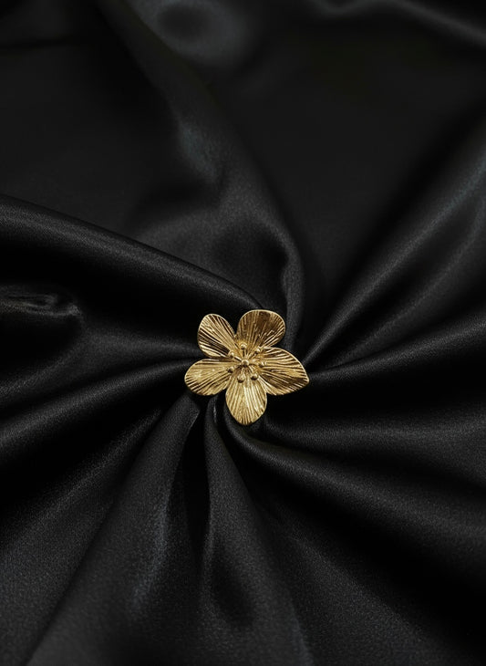 Elegant gold floral adjustable ring