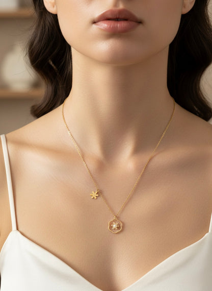 Minimal flower charm everyday necklace