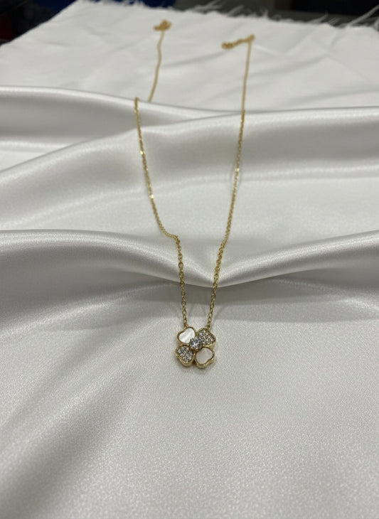 Elegant crystal flower pendant chain