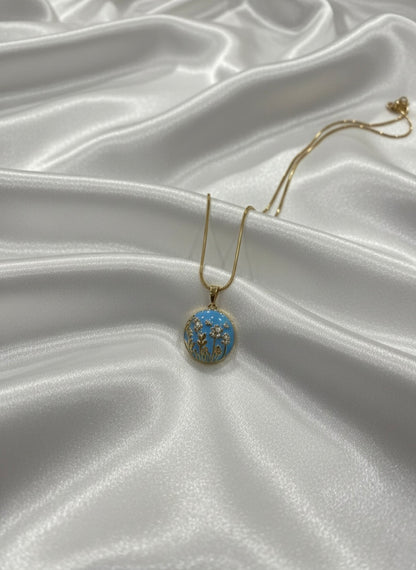 Openable enamel floral pendant chain