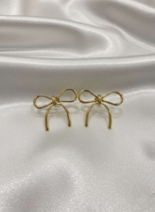 Elegant textured gold bow earrings