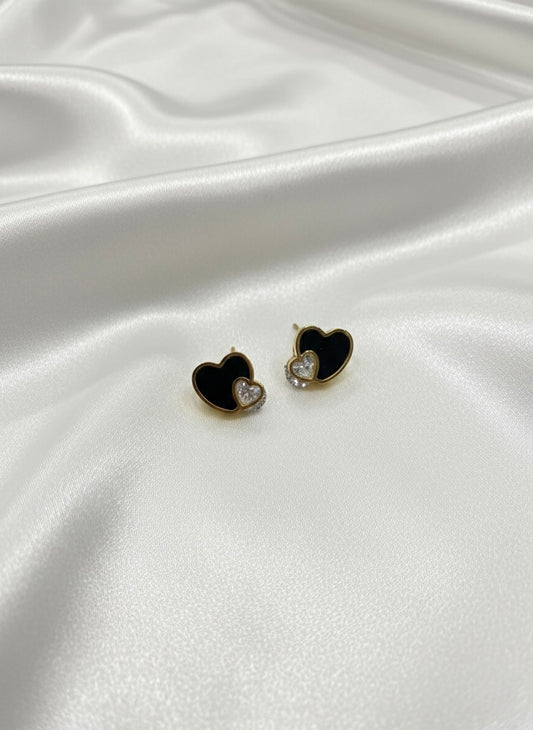 Chic black and solitaire heart studs